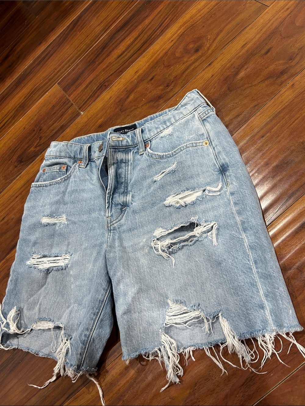 Lucky Brand Light Blue Distressed Denim Cutoff Shorts, 6/28 shorts - Picture 2 of 7